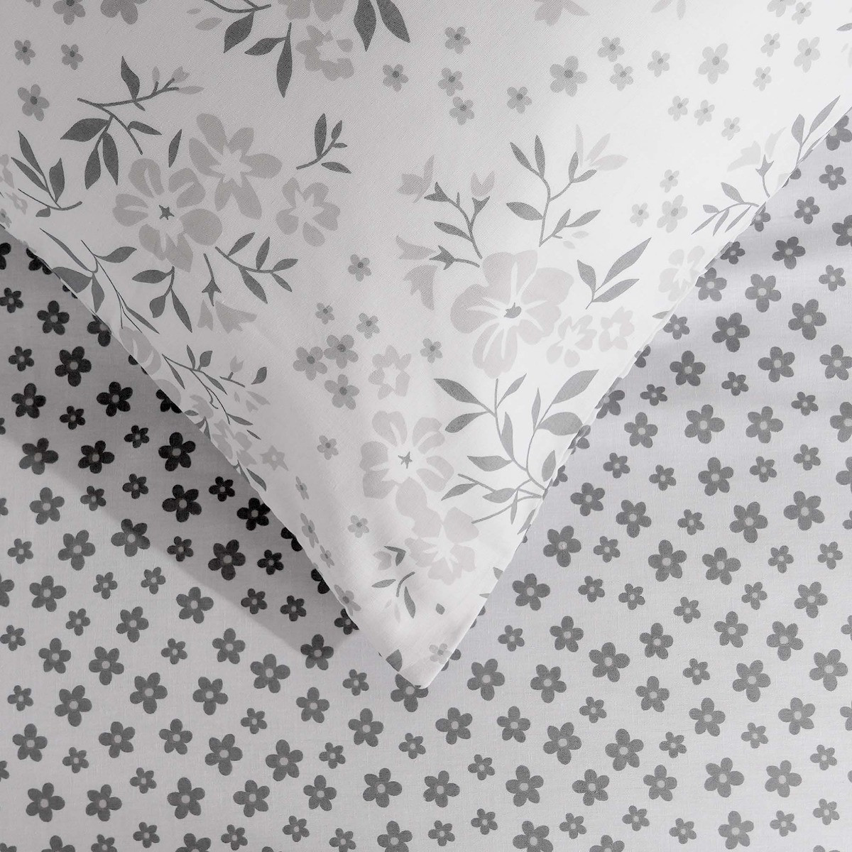 Dreamscene Ditsy Floral Print Reversible Duvet Cover Set, Grey - Super King>