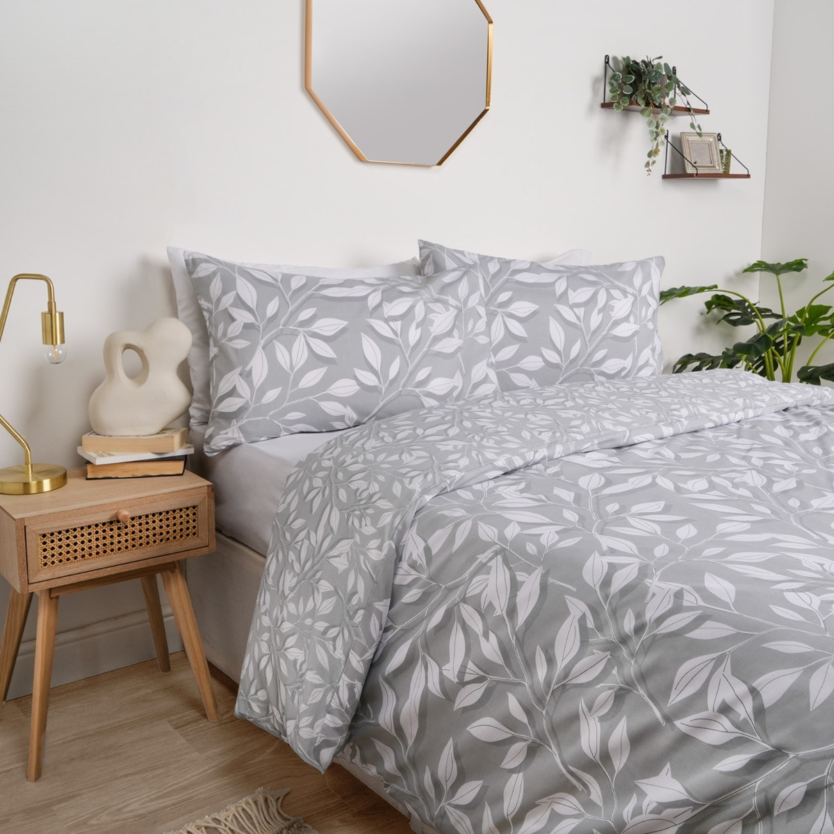 Dreamscene Leaf Print Duvet Set, Grey - King>