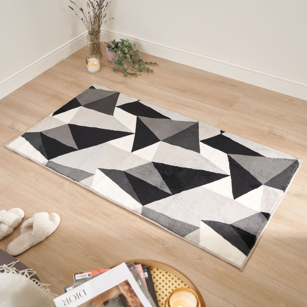 Dreamscene Shapes Geometric Rug, Grey - 80 x 150cm>