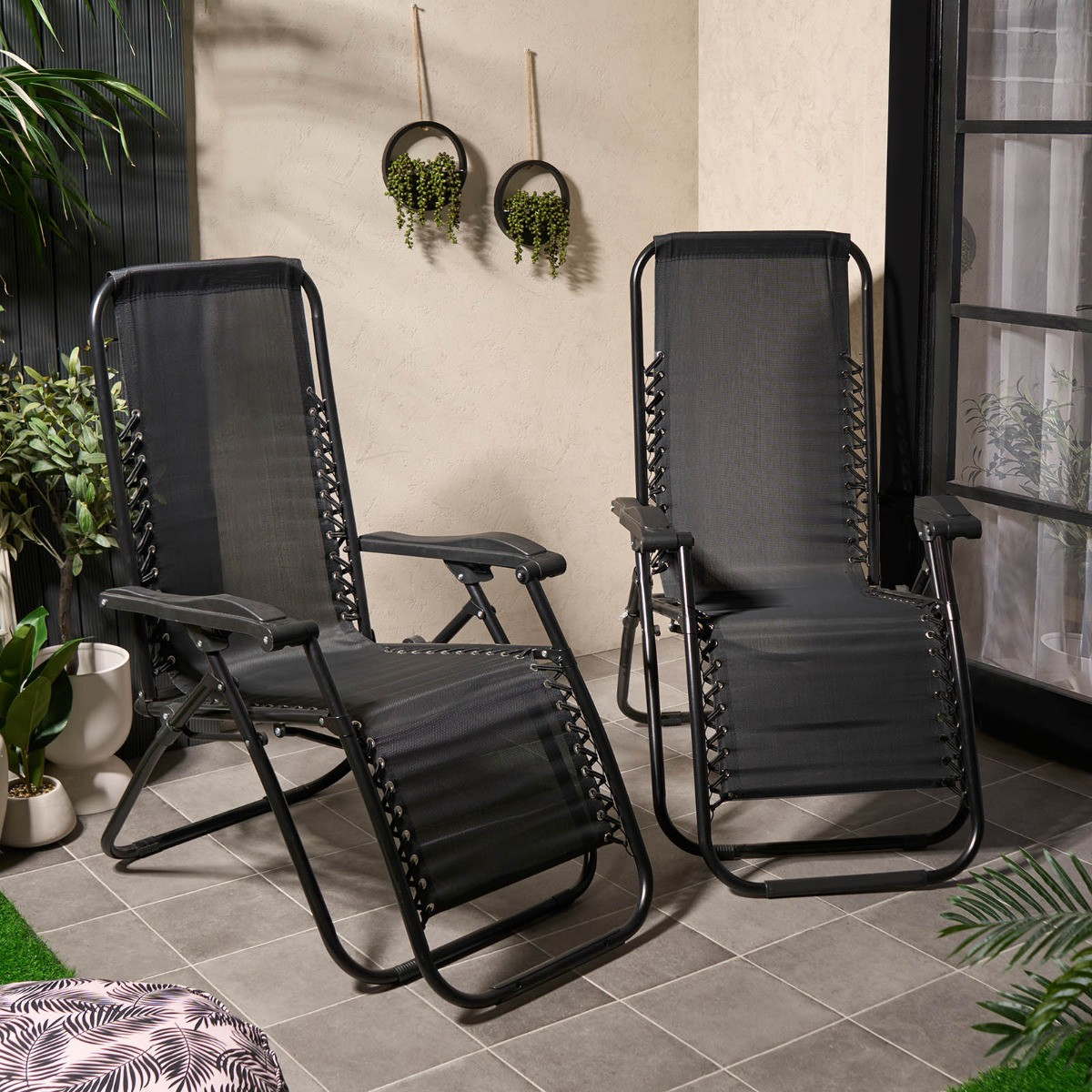 OHS 2 Pack Zero Gravity Sun Lounging Garden Chairs - Black >