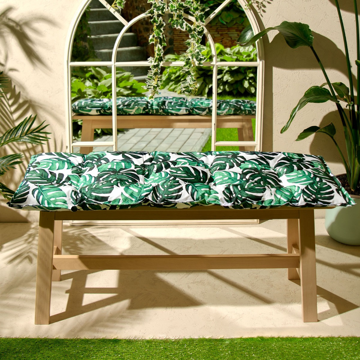OHS 2 Seater Leaf Print Water Resistant Bench Pad, 110cm x 40cm - Green/White>