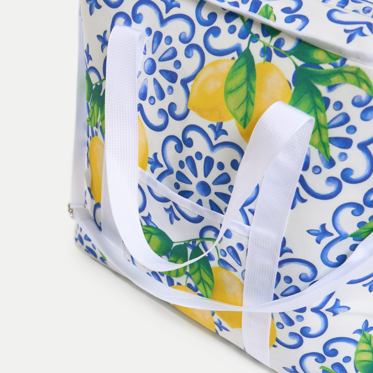 OHS Lemon Print Picnic Bag - White>