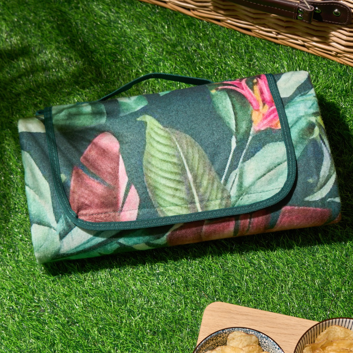 OHS Tropical Print Picnic Blanket - Green>