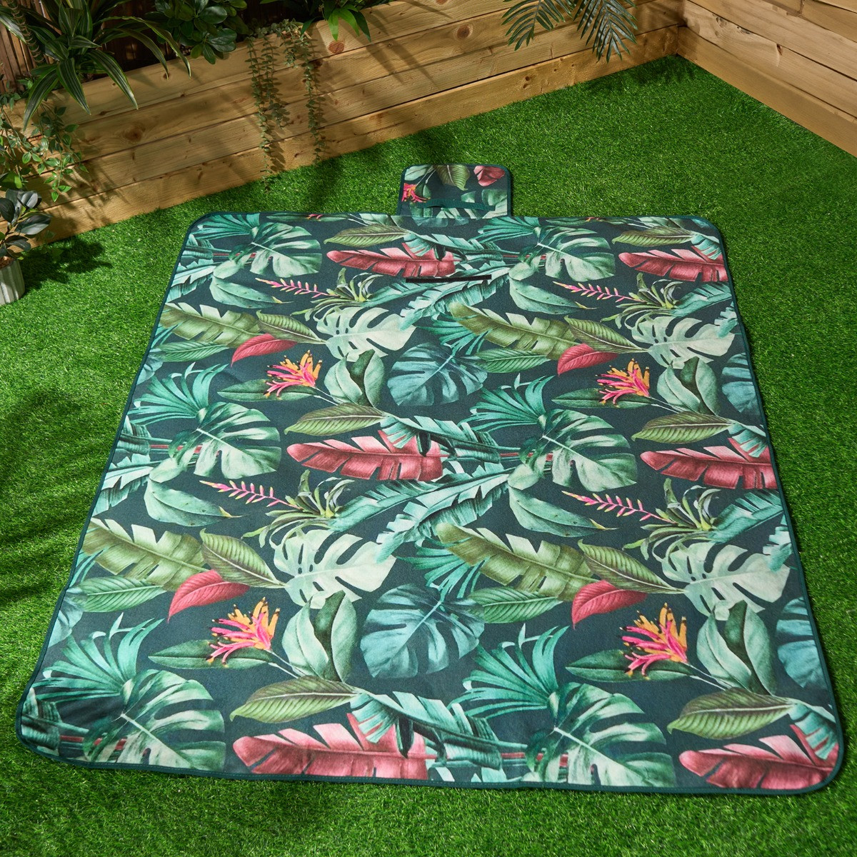 OHS Tropical Print Picnic Blanket - Green>