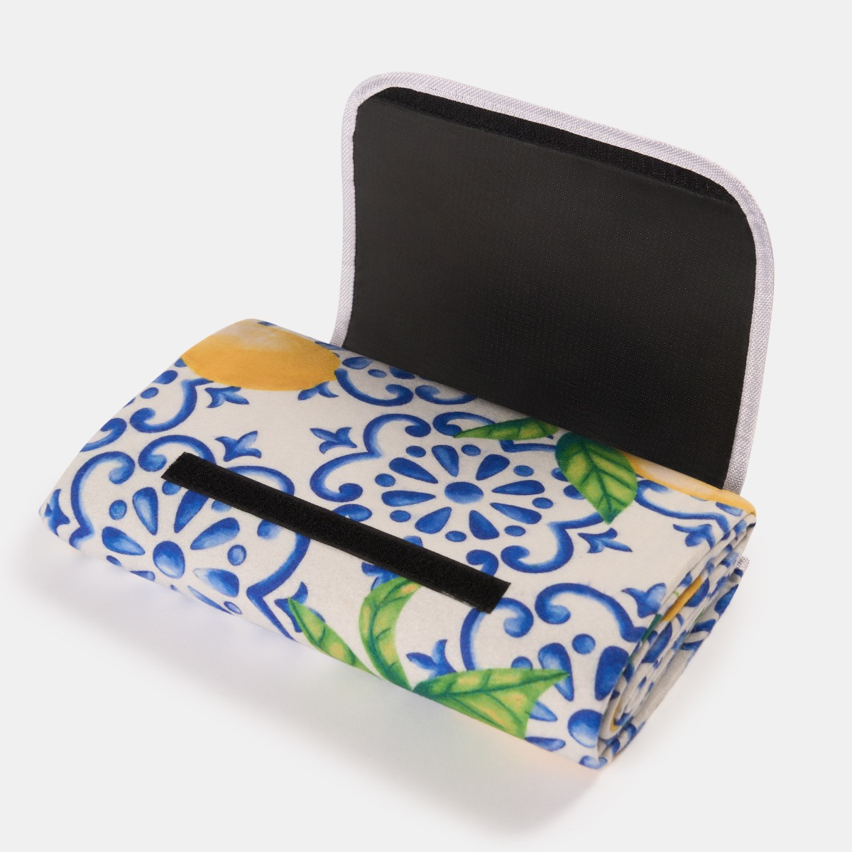 OHS Lemon Print Picnic Blanket - White>