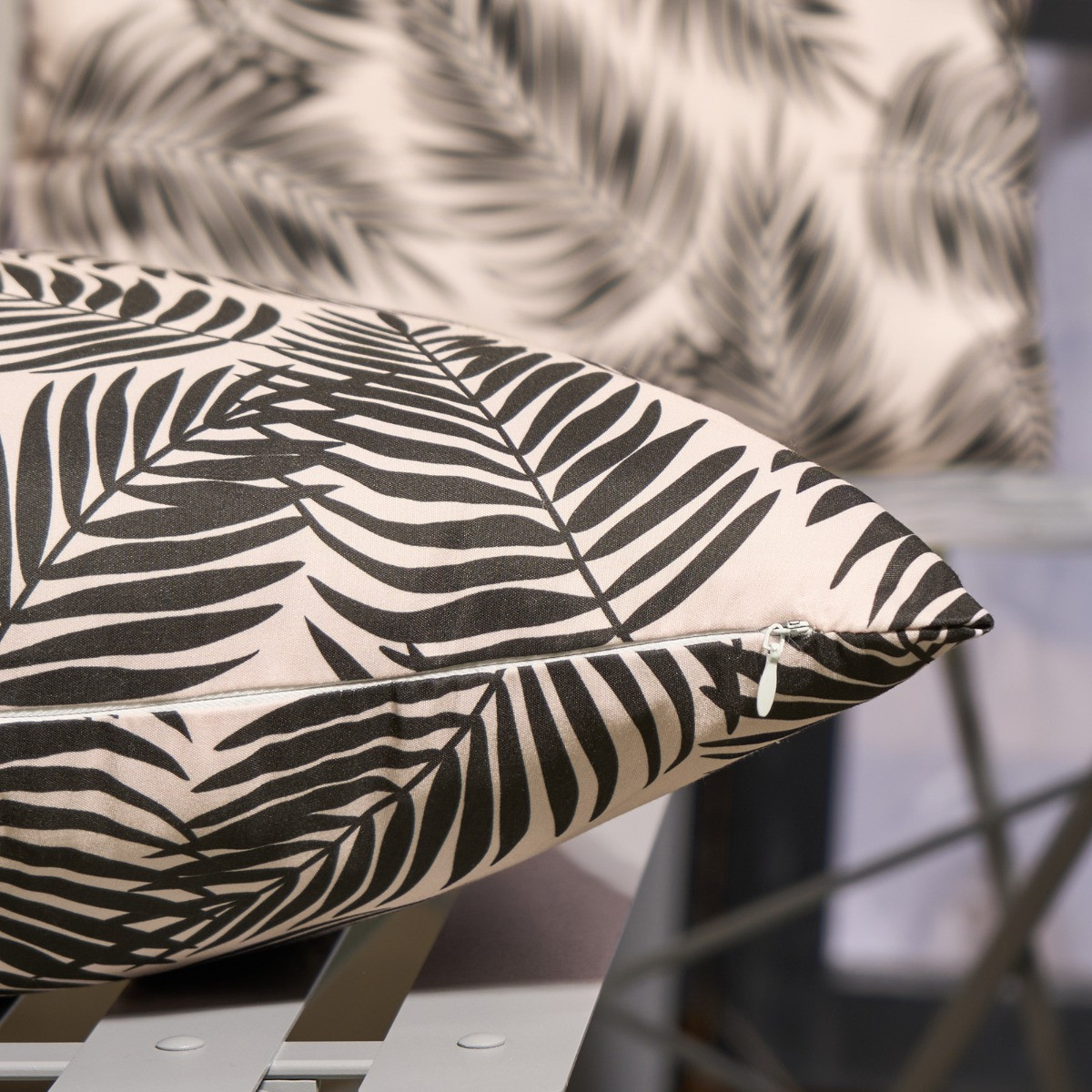 OHS Indoor/Outdoor Leaf Print Cushion Covers - Monochrome>