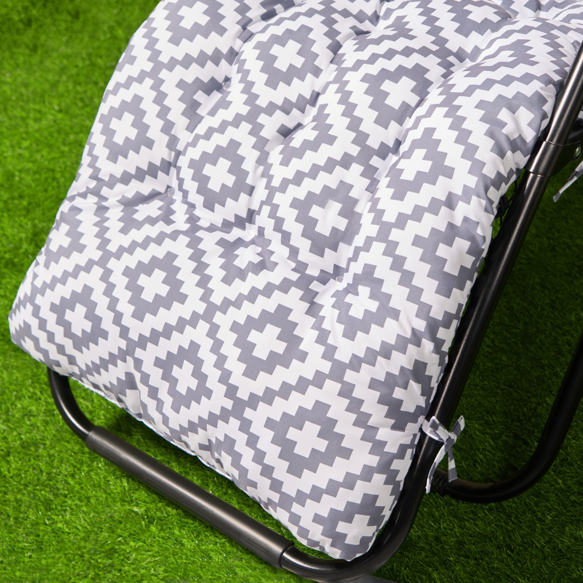 OHS Gravity Chair Geometric Cushion - Grey  >