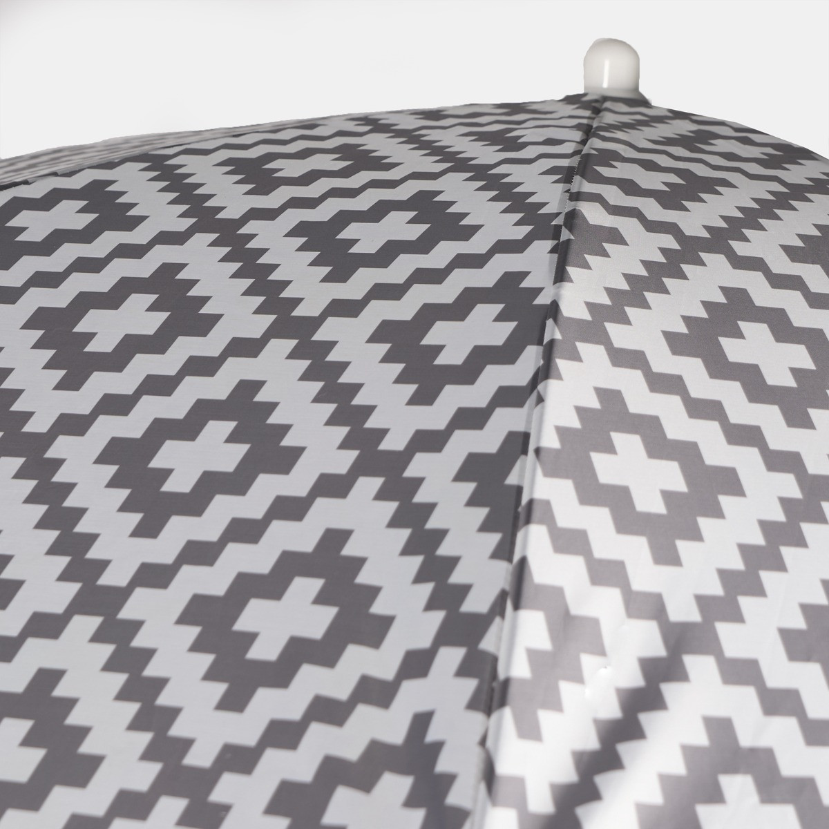 OHS Geometric Print Outdoor Parasol - Grey >