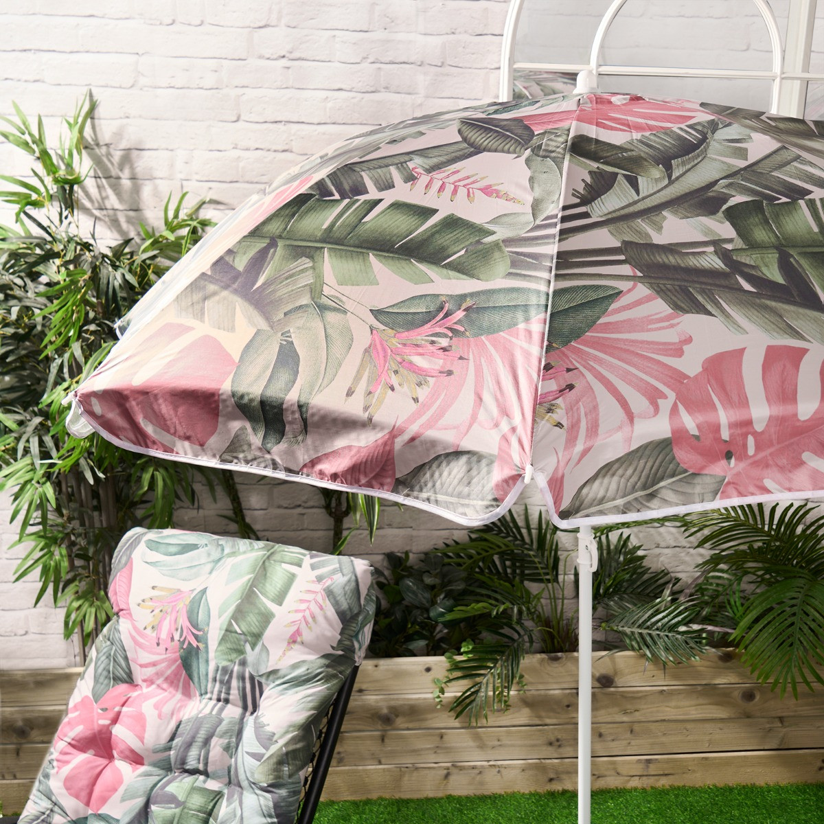 OHS Tropical Print Outdoor Parasol - Green>