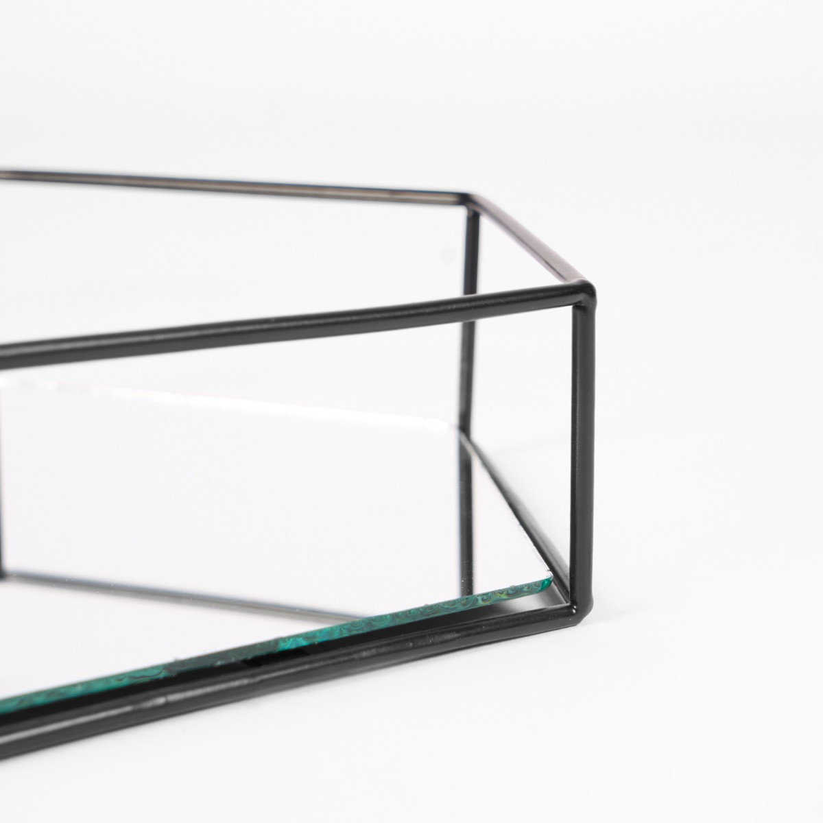 OHS Hexagon Metal Mirrored Tray - Black>