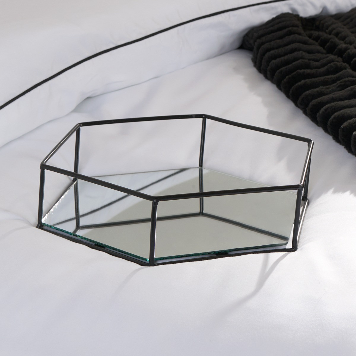 OHS Hexagon Metal Mirrored Tray - Black>