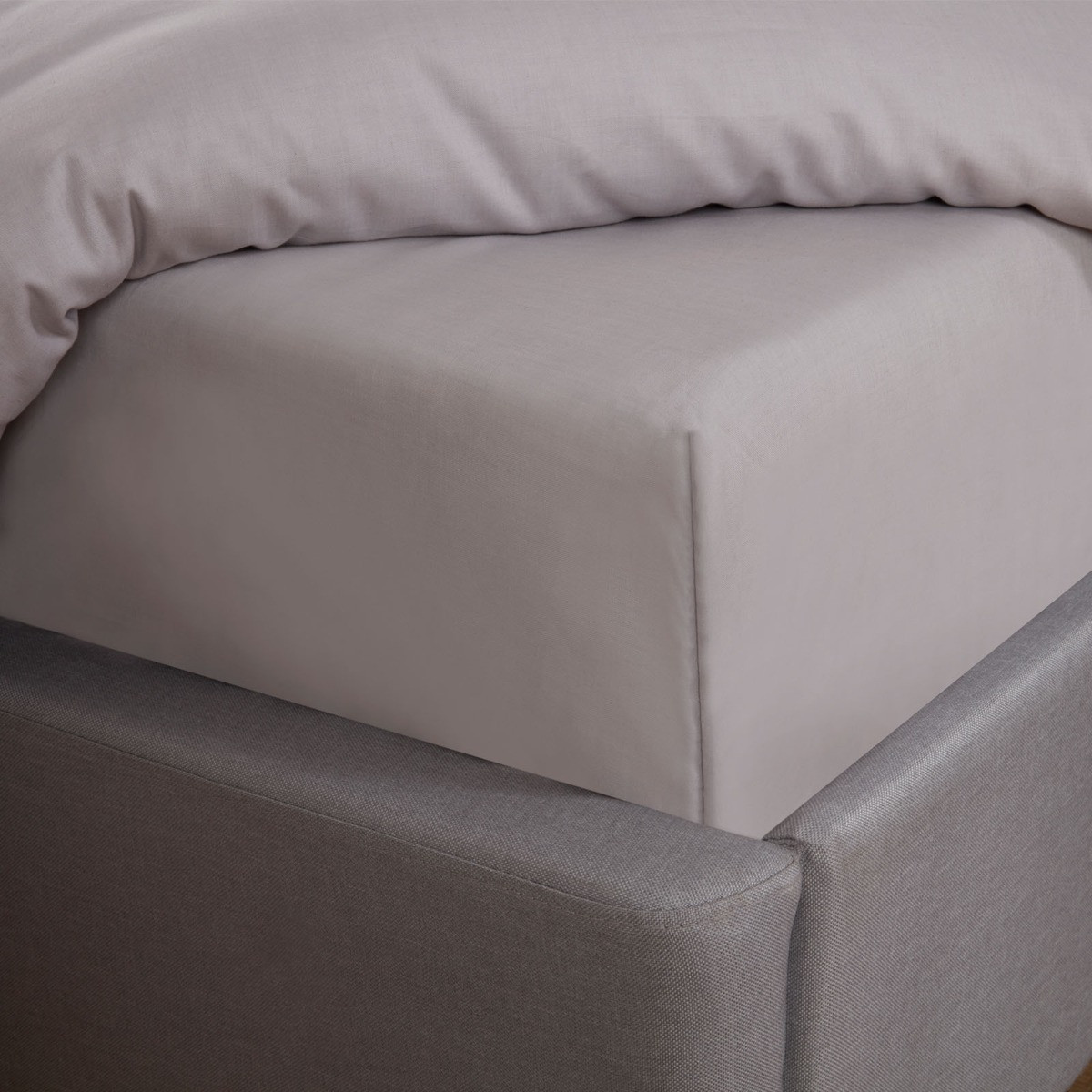 Highams Easy Care Polycotton Deep Fitted Sheet, Silver - King>