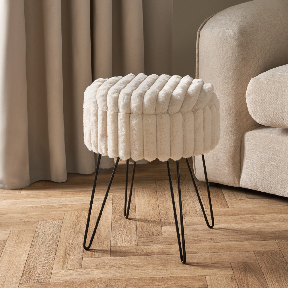 OHS Faux Fur Ribbed Storage Hairpin Stool - Cream >