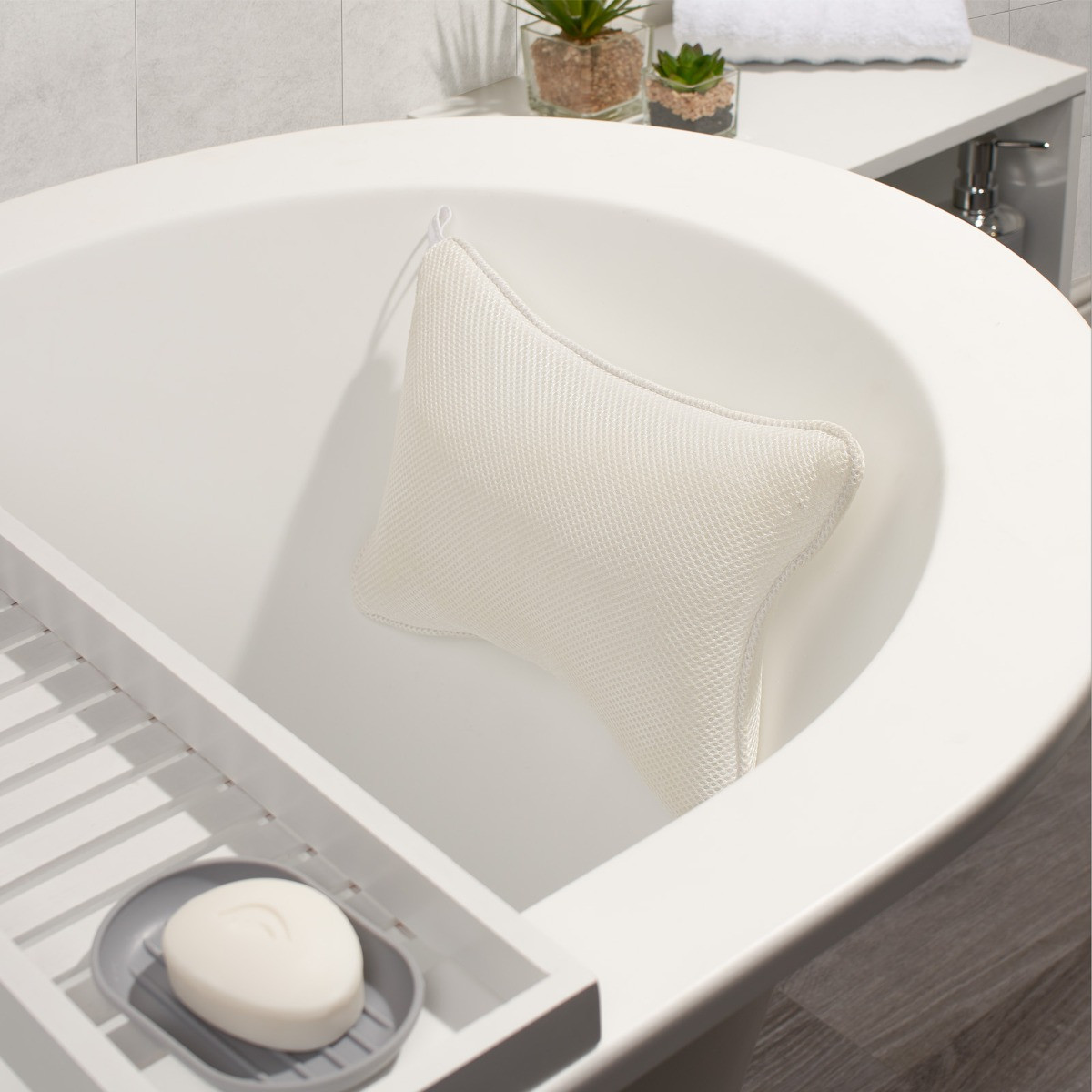 OHS Bath Pillow - White>