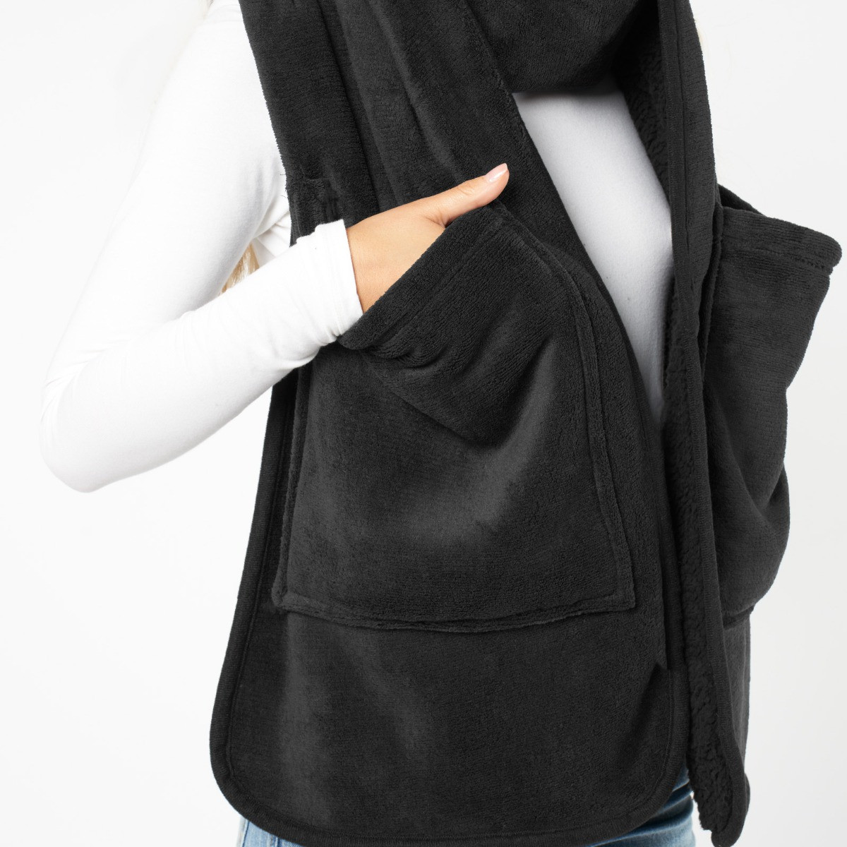 OHS Fleece Supersoft Pocket Scarf - Black>