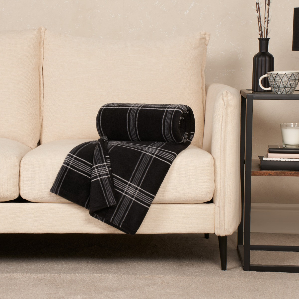 OHS Check Pattern Fleece Throw - Black & White>