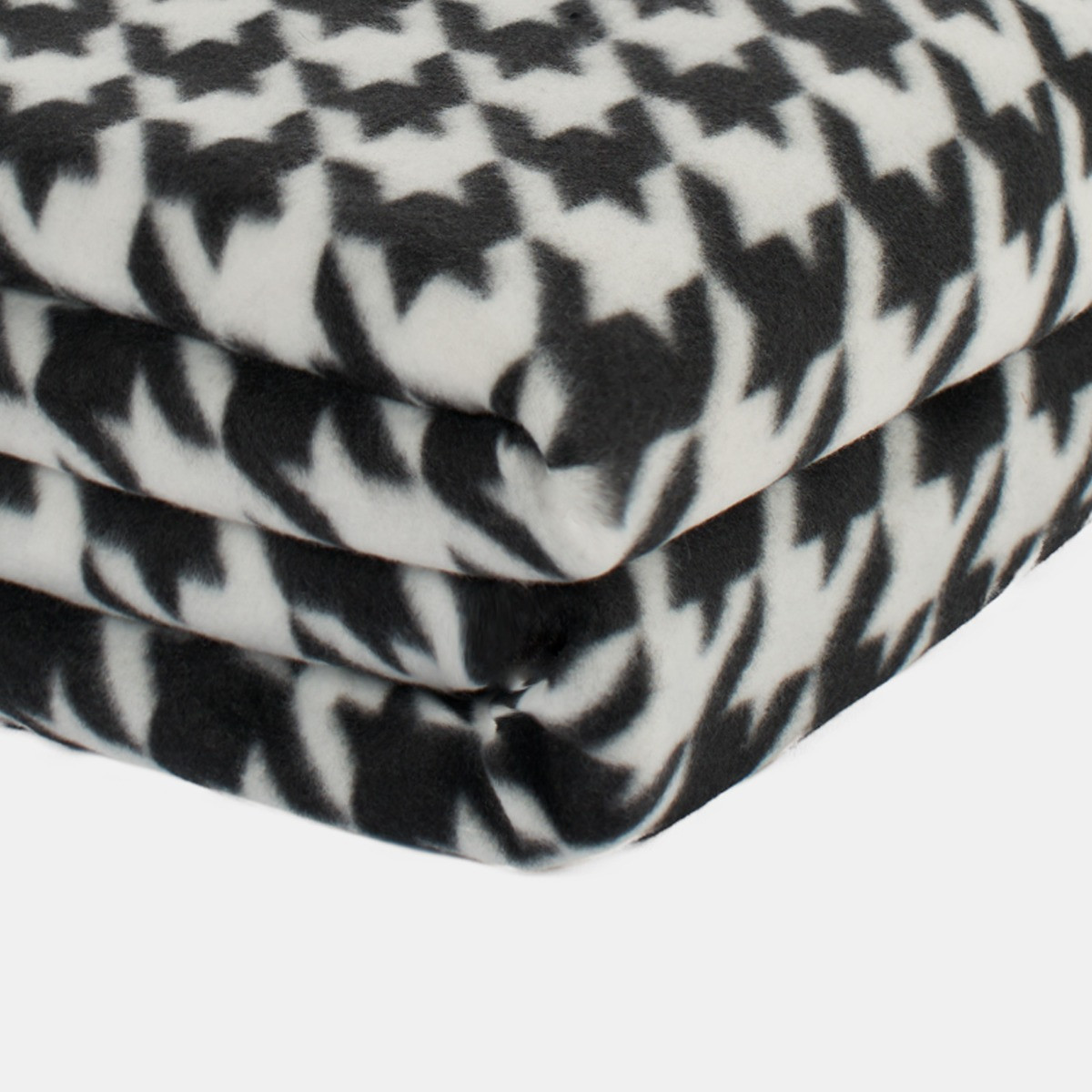 OHS Houndstooth Fleece Throw - Black & White>