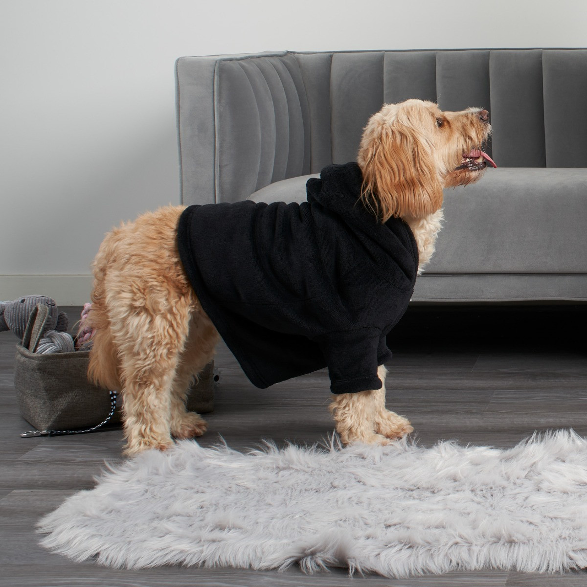 OHS Medium Dog Hoodie Blanket - Black>