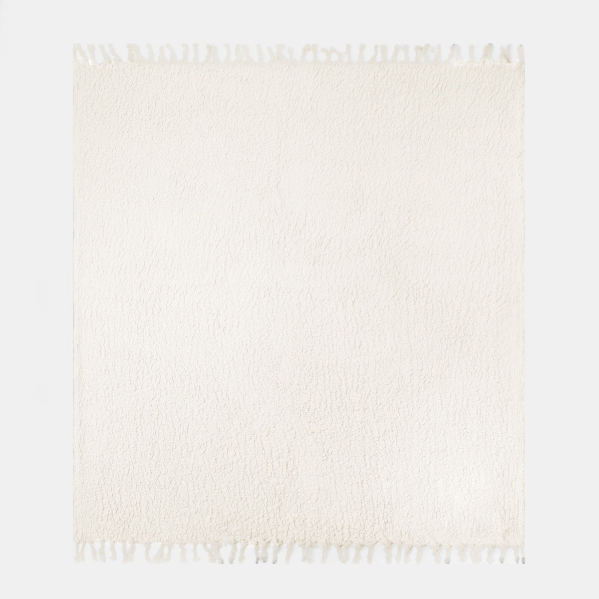 OHS Tassel Sherpa Fleece Throw - Cream>