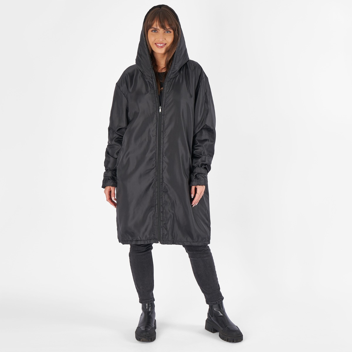 OHS Water Resistant Full Zip Changing Robe, Black - S/M>