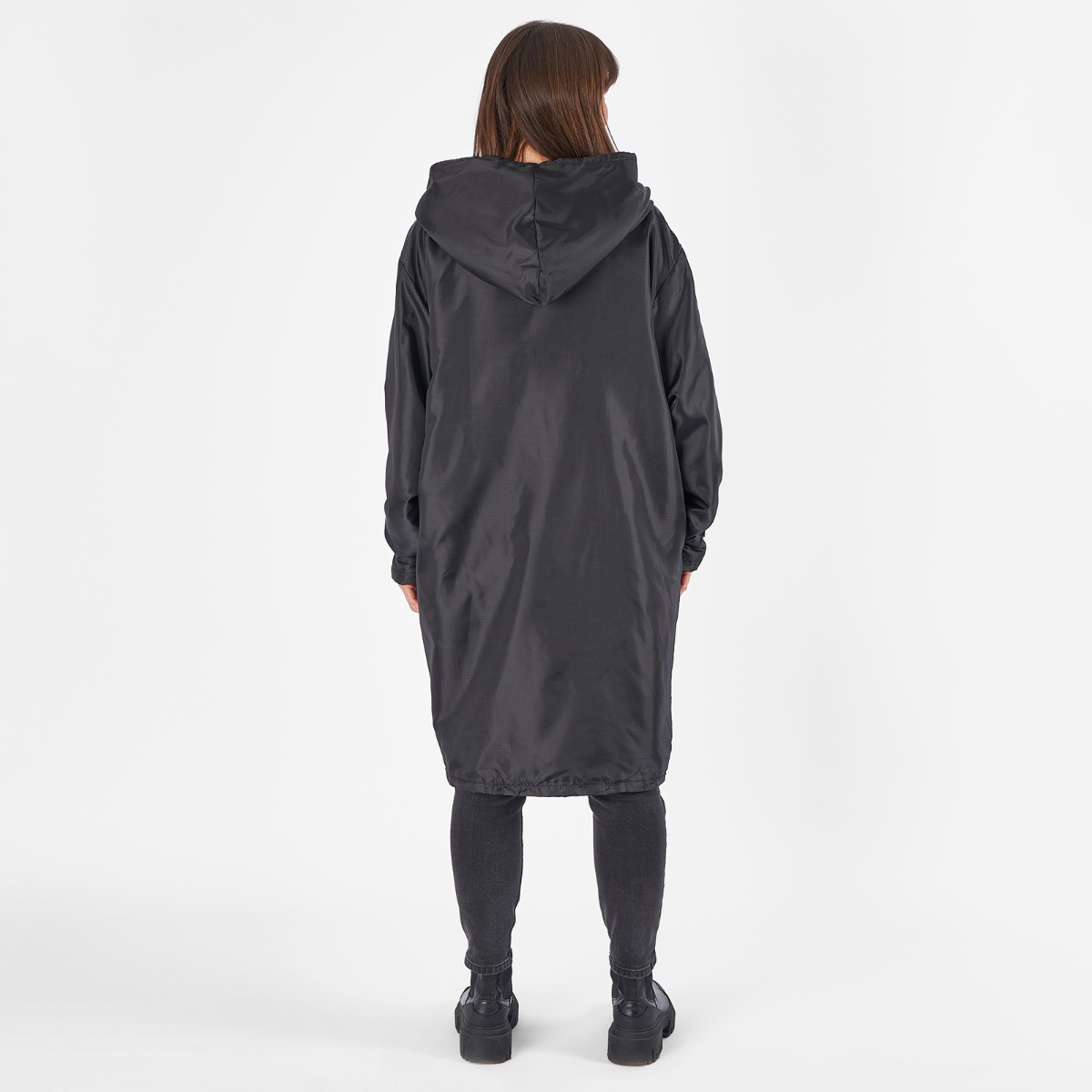 OHS Water Resistant Full Zip Changing Robe, Black - S/M>