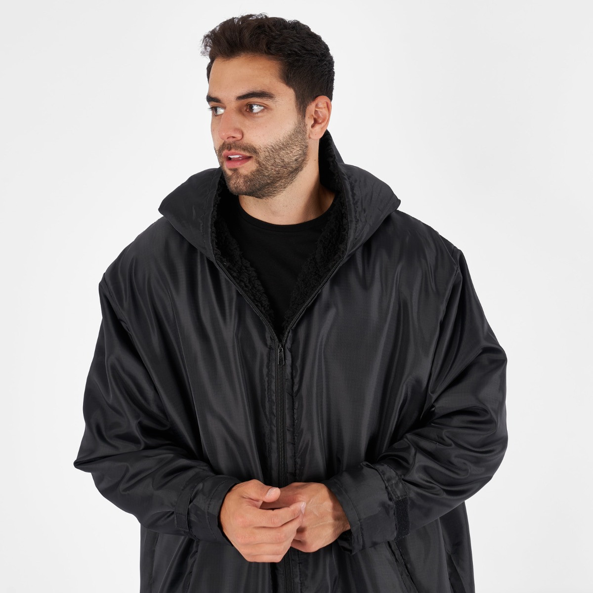 OHS Water Resistant Full Zip Changing Robe, Black - S/M>