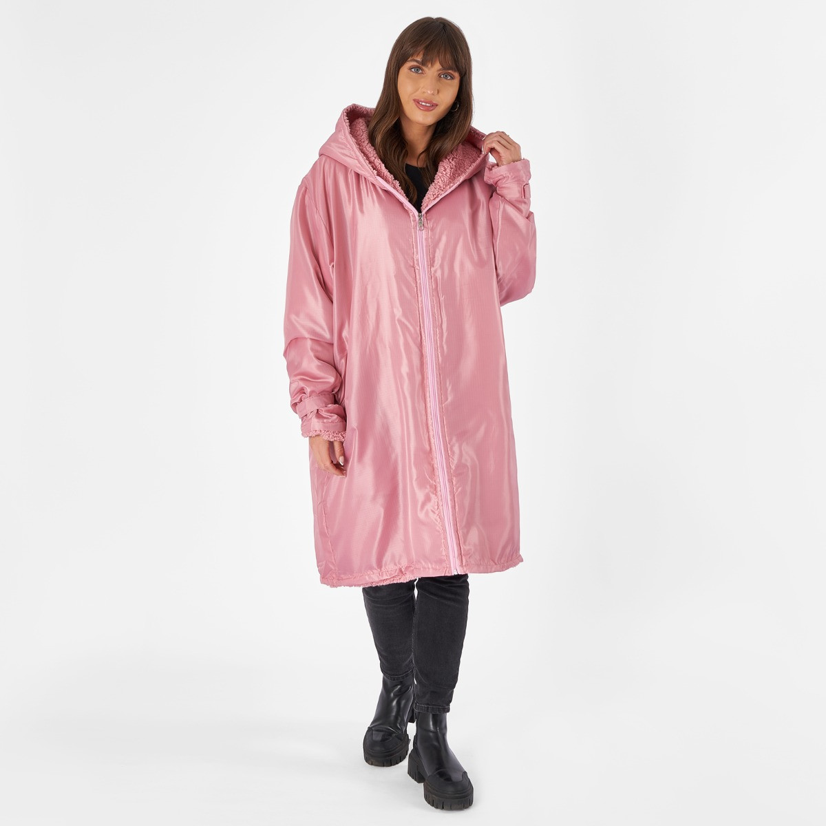 OHS Water Resistant Full Zip Changing Robe, Blush - S/M>