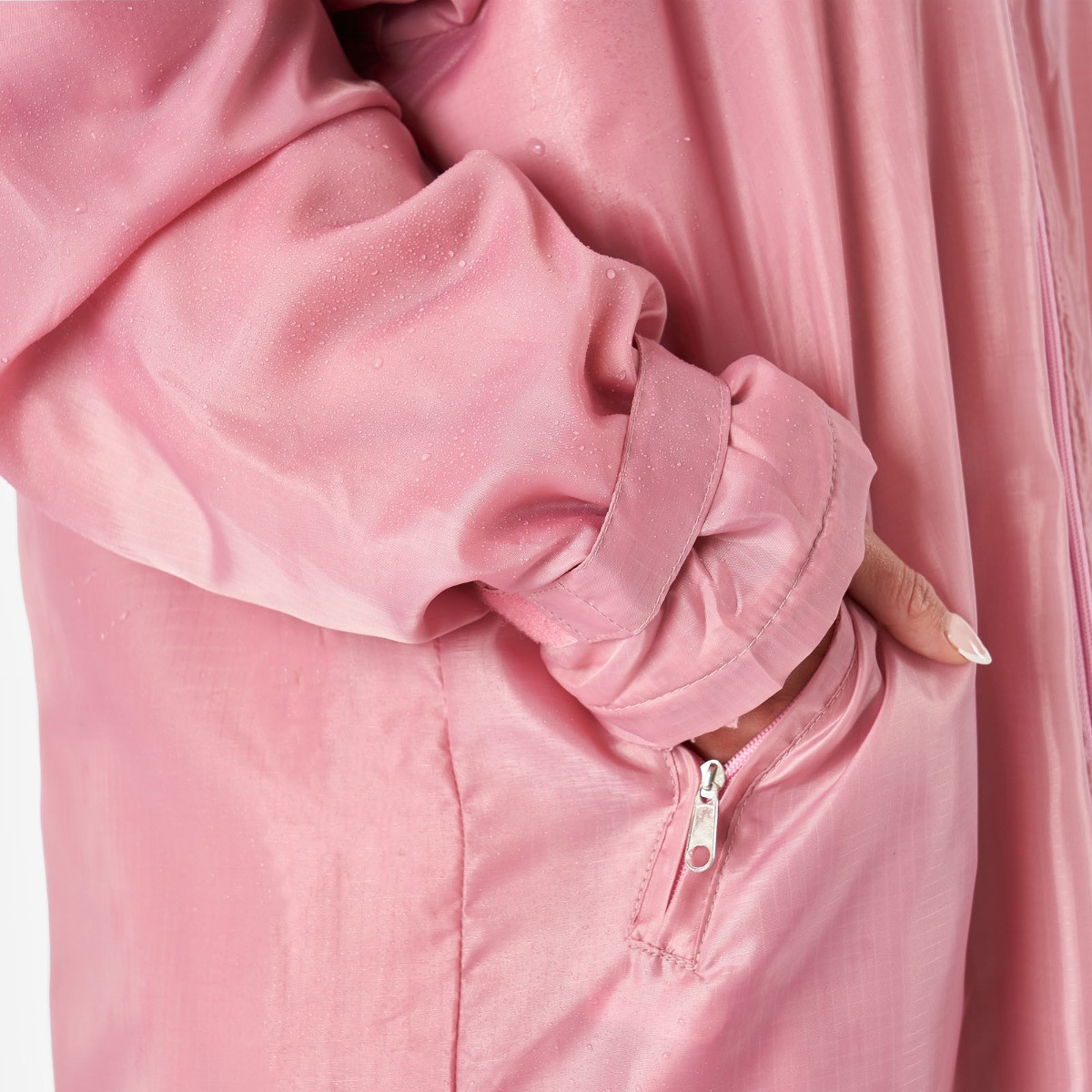 OHS Water Resistant Full Zip Changing Robe, Blush - S/M>