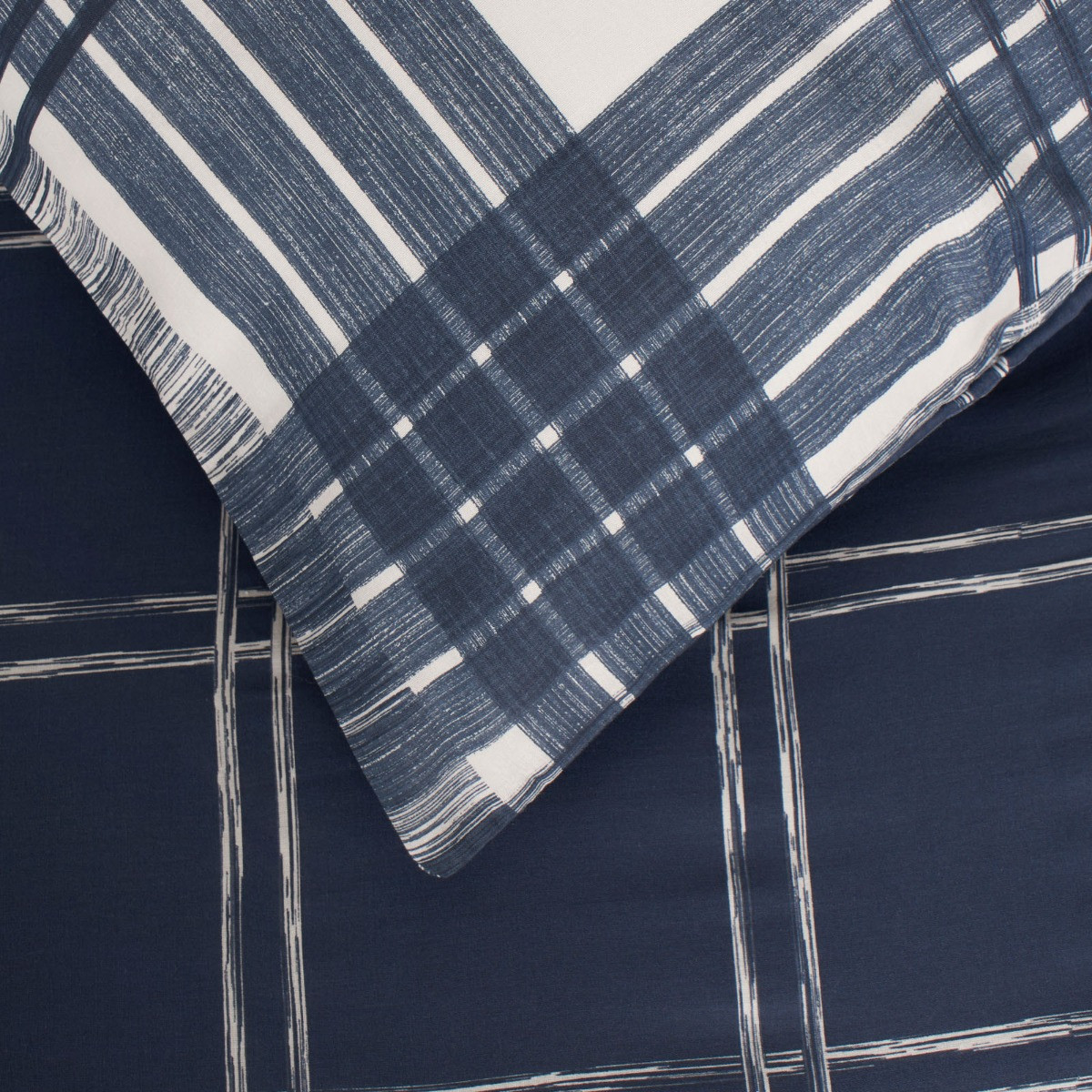 Dreamscene Autumnal Check Print Duvet Set - Navy>