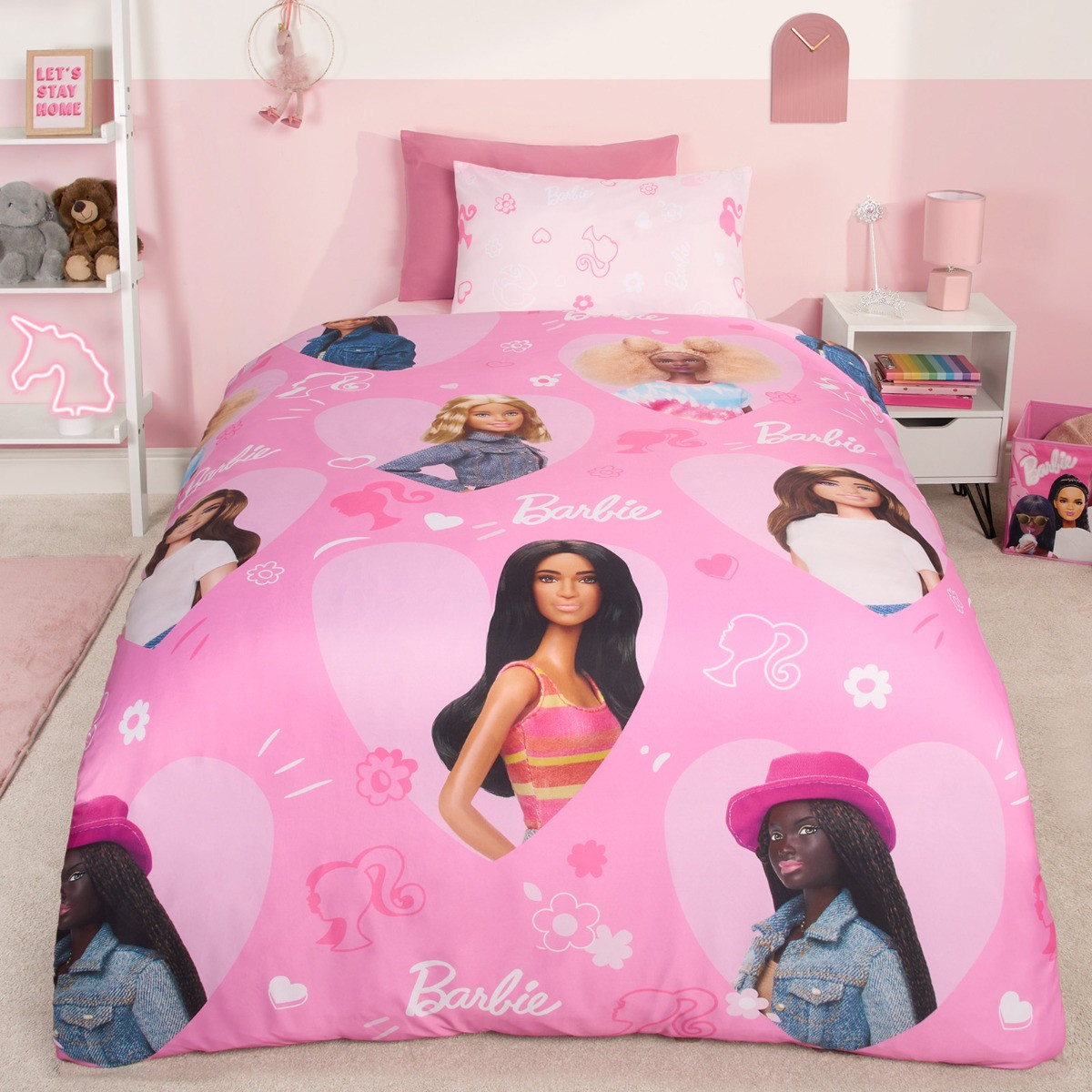 Barbie Friends Reversible Duvet Set, Pink - Double>