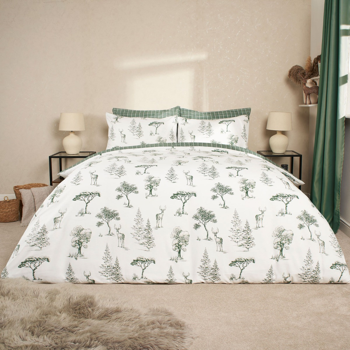 Dreamscene Winter Stag Duvet Set - Forest Green/White>