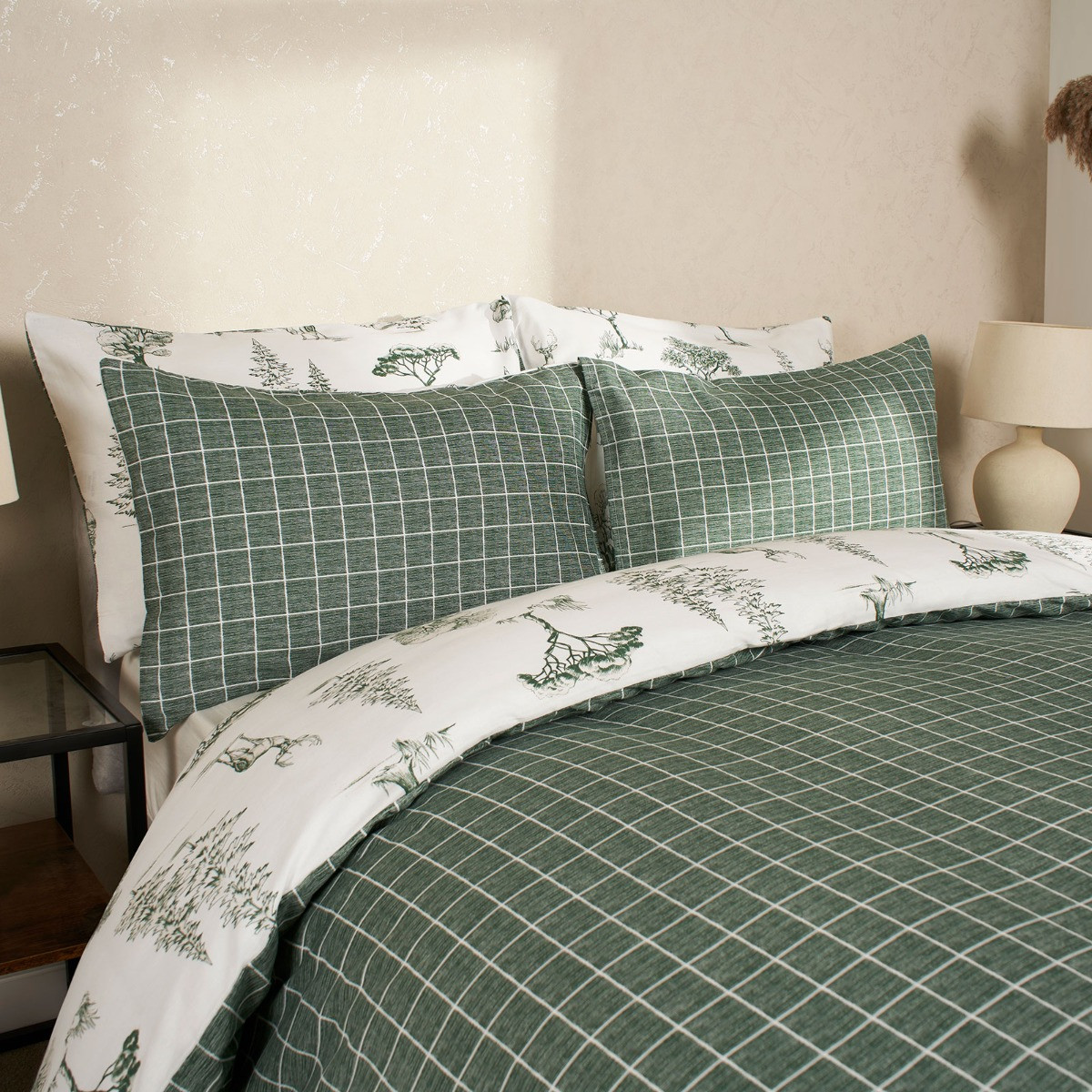 Dreamscene Winter Stag Duvet Set - Forest Green/White>