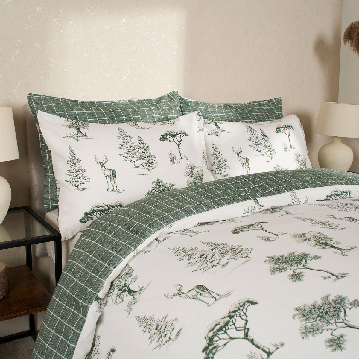 Dreamscene Winter Stag Duvet Set - Forest Green/White>