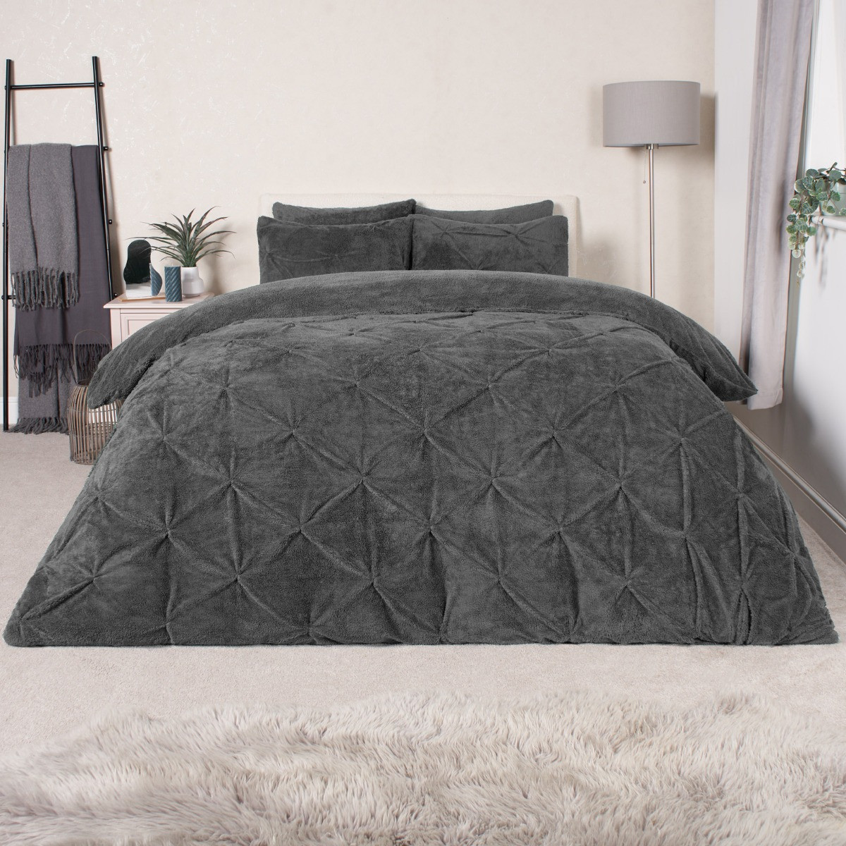 OHS Teddy Pintuck Duvet Set - Charcoal>