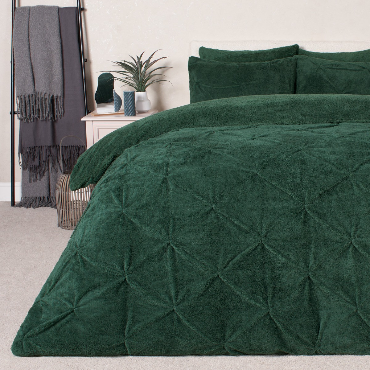 OHS Teddy Pintuck Duvet Set - Forest Green>