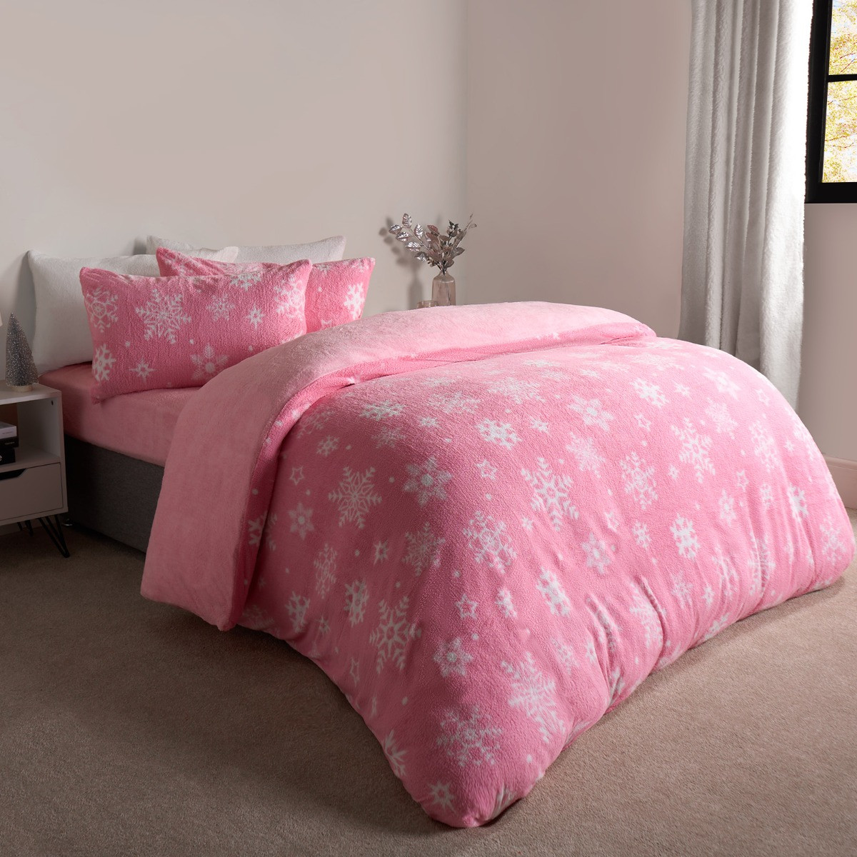 OHS Snowflake Teddy Duvet Set, Blush - Double>