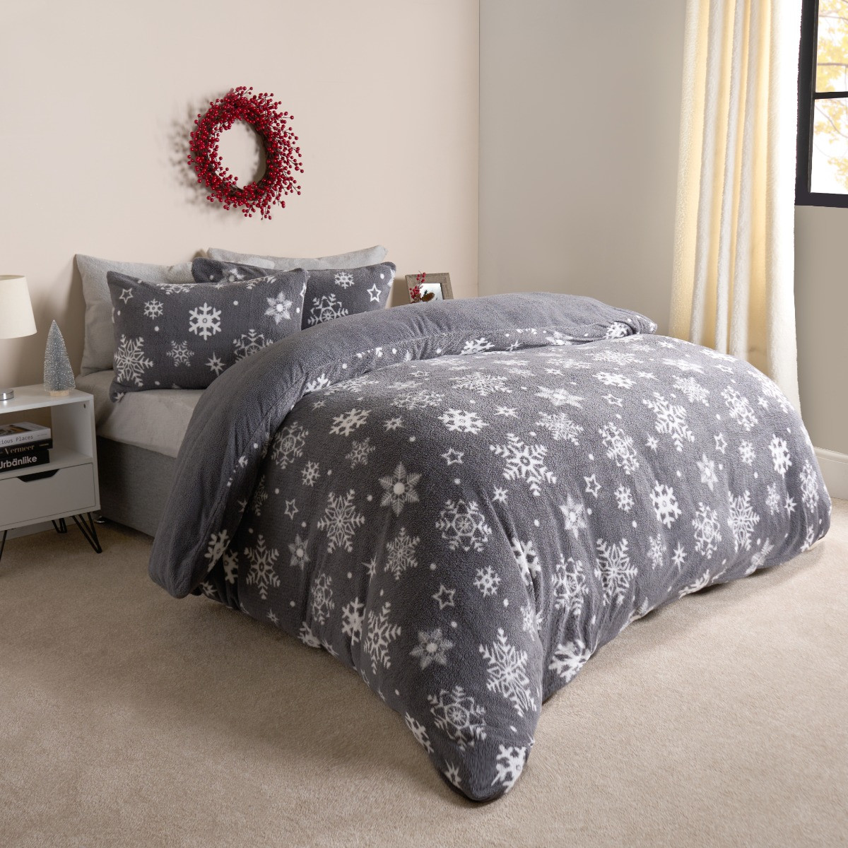 OHS Snowflake Teddy Duvet Set - Grey>