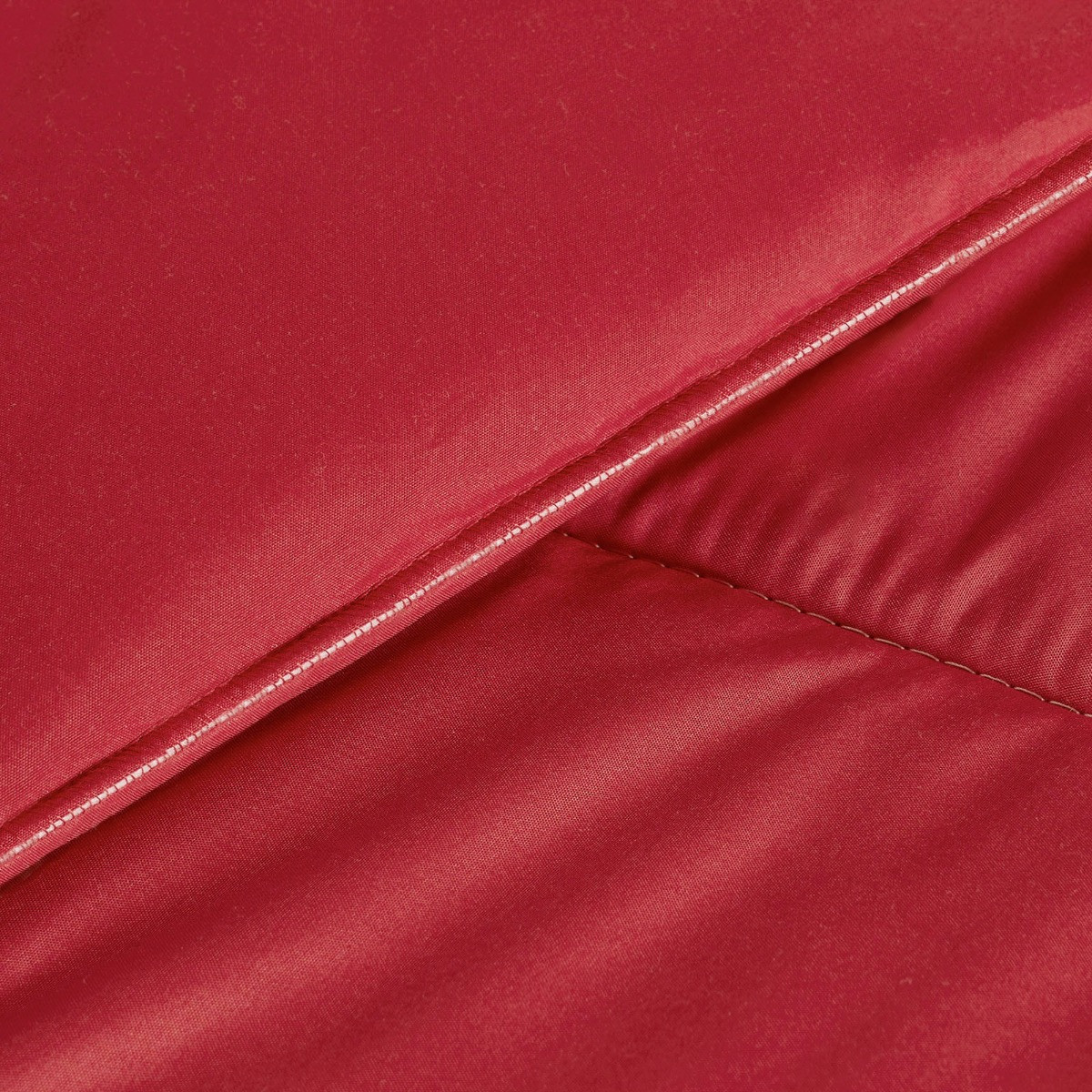 OHS Coverless 10.5 Tog Duvet With Pillowcase - Red>