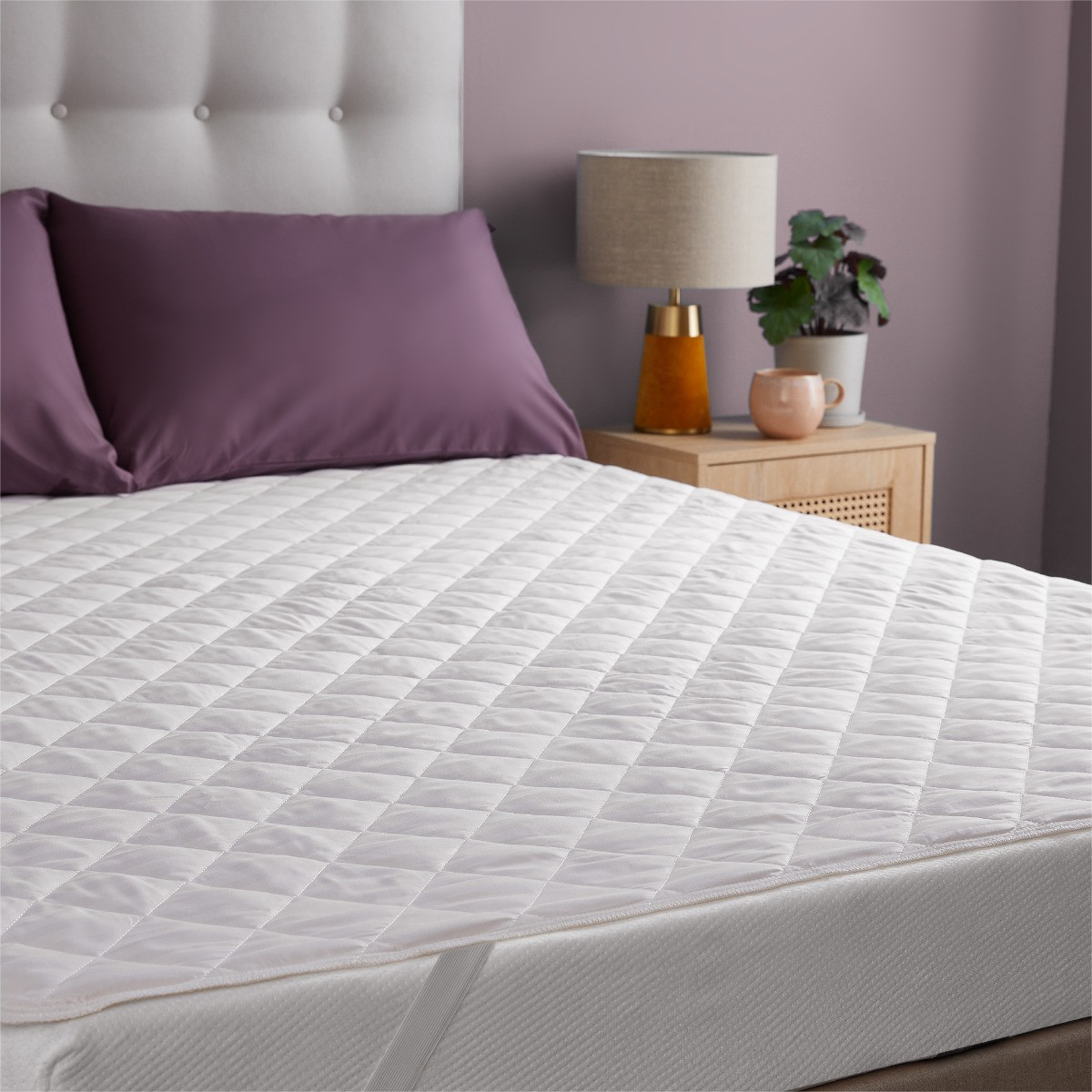 Silentnight Like Down Mattress Protector, White - Double >