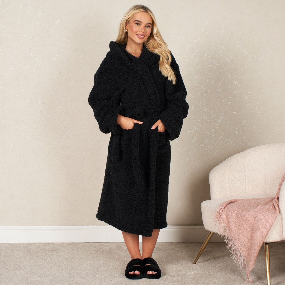 OHS Teddy Dressing Gown - Black>