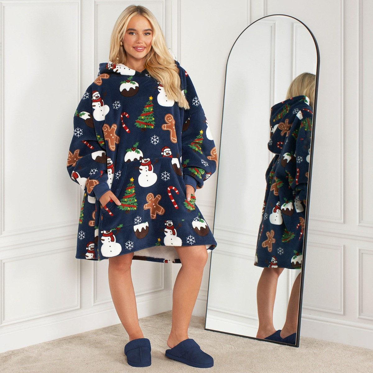 OHS Christmas Print Hoodie Blanket - Navy>