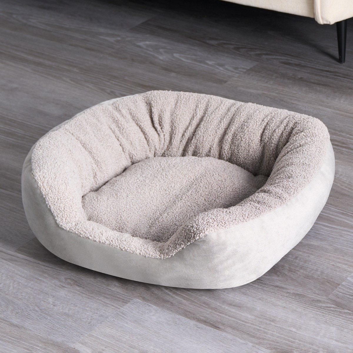 OHS Teddy Matte Velvet Square Pet Bed - Silver>