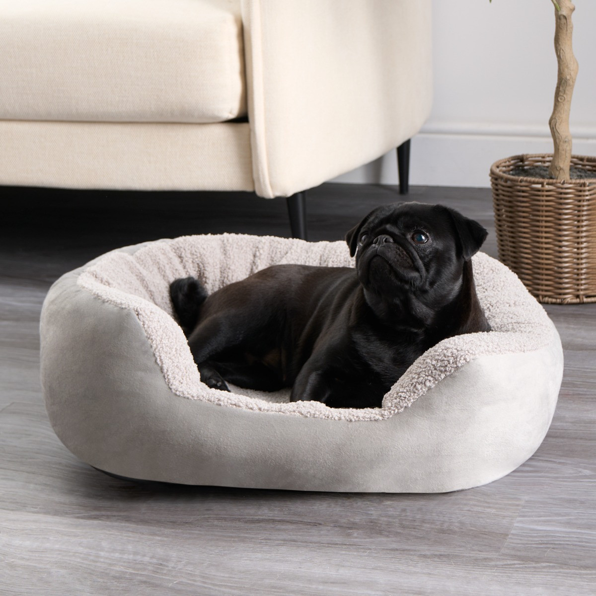 OHS Teddy Matte Velvet Square Pet Bed - Silver>