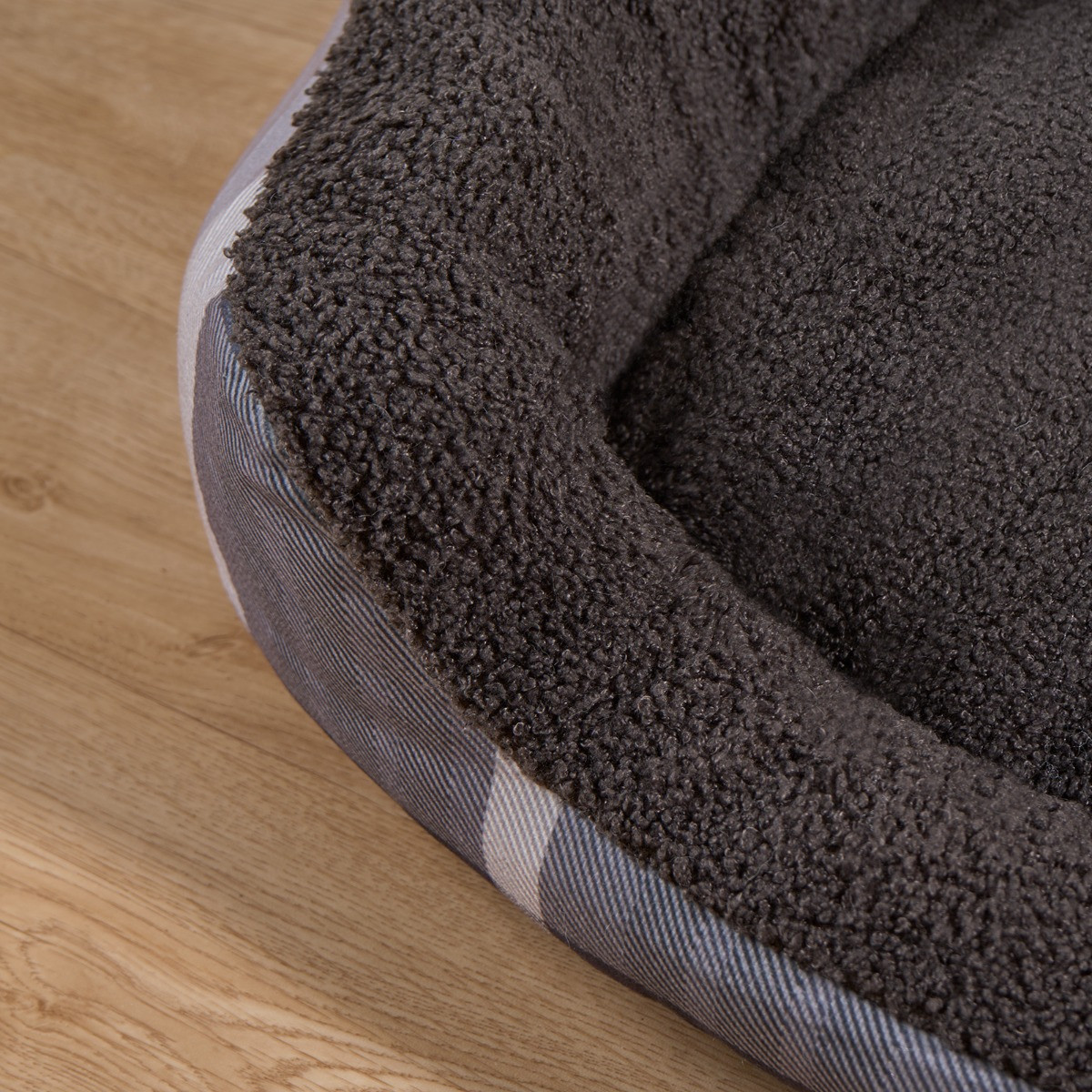 OHS Winsford Check Printed Pet Bed - Grey>