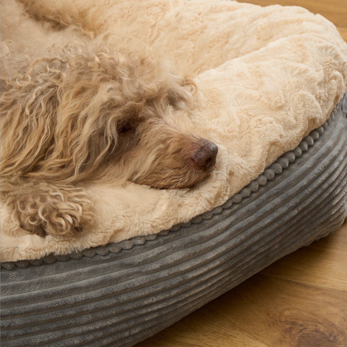 OHS Soft Faux Fur Ribbed Pet Bed, Cream/Grey - Large>