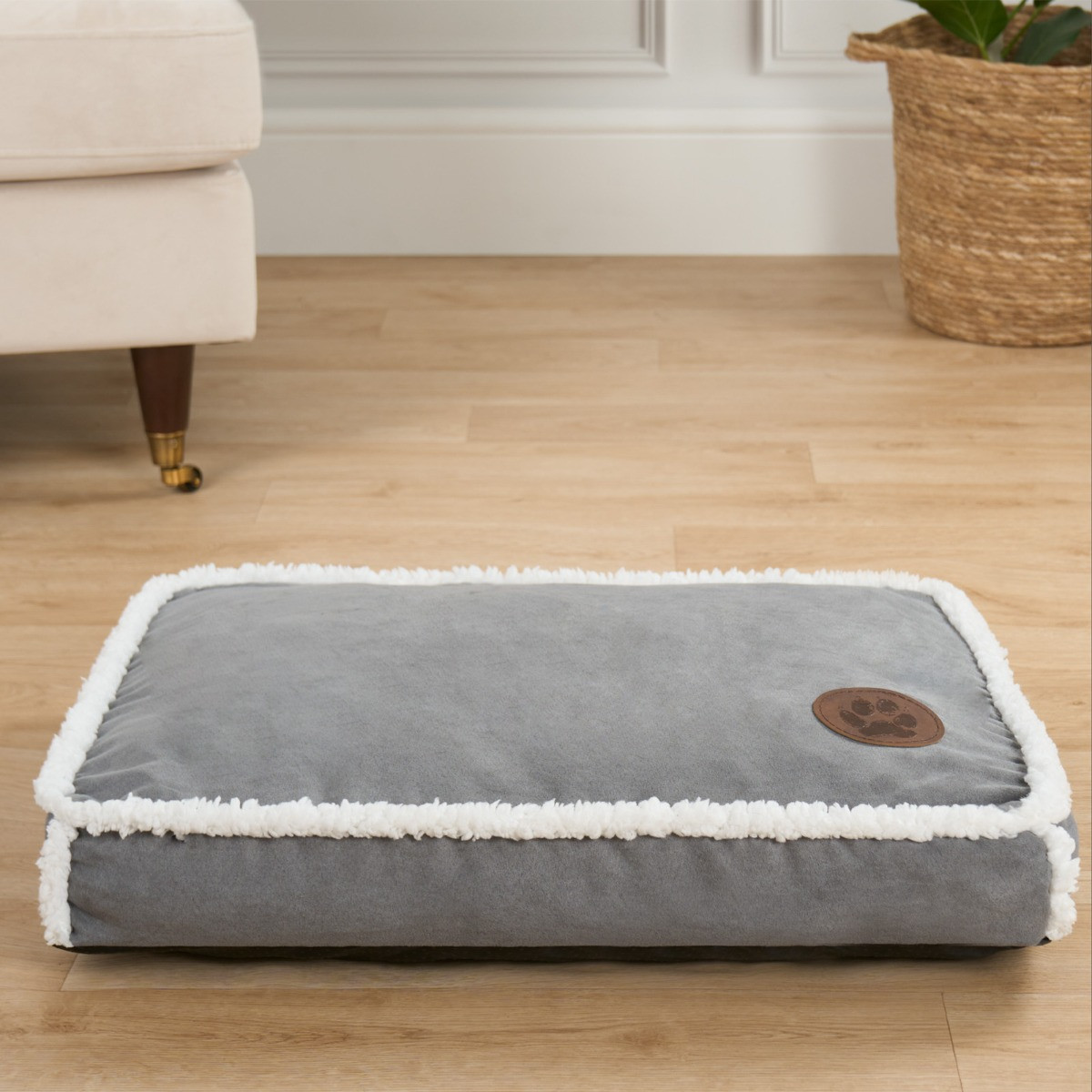 OHS Rectangular Sherpa Bind Mat Pet Bed, Grey/White - Medium>