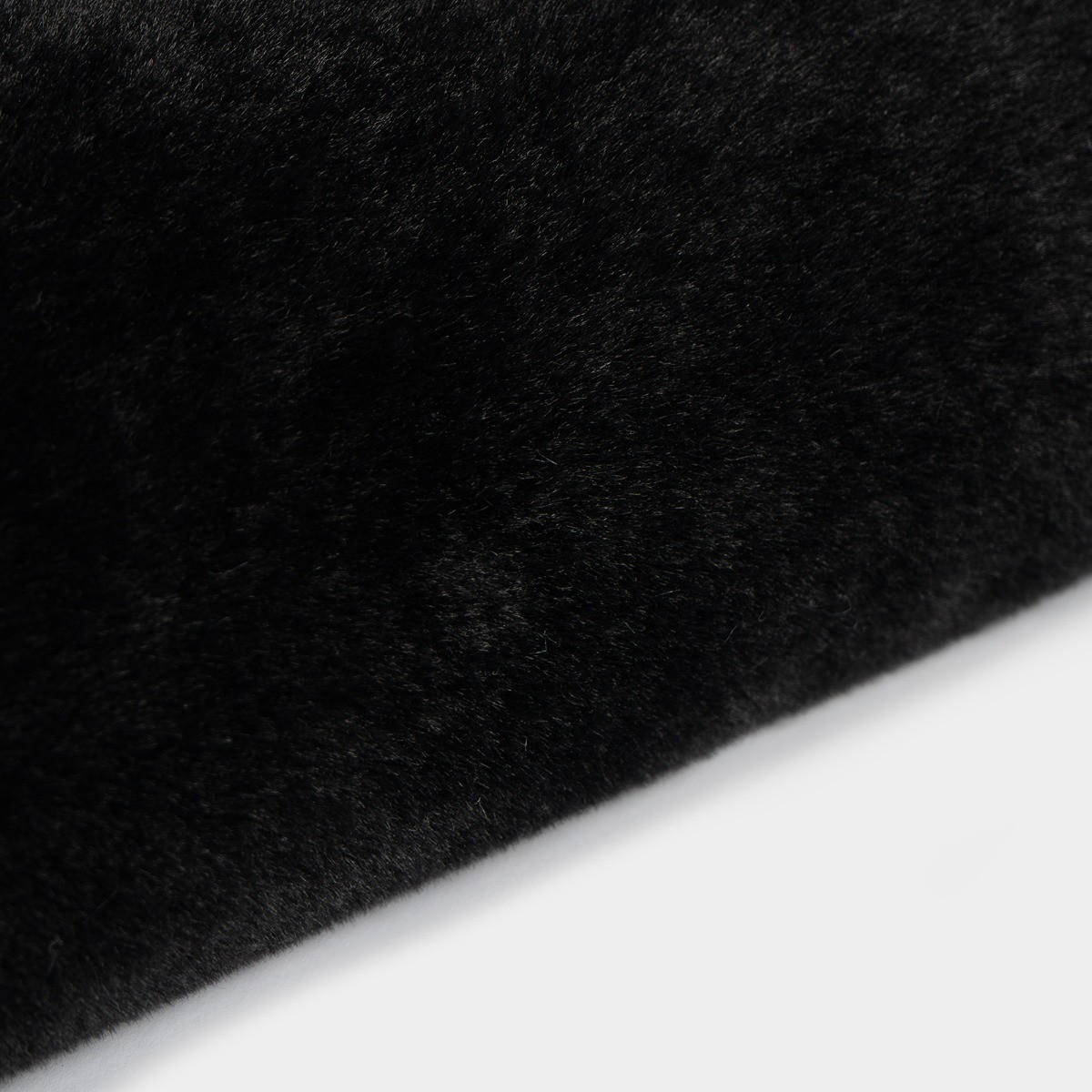 OHS Supersoft Faux Fur Sheepskin Rug - Black>