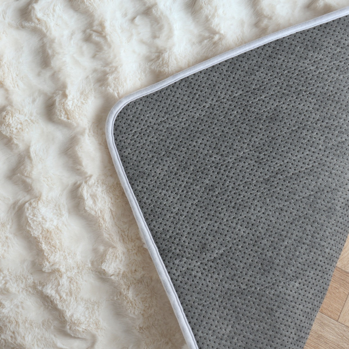 OHS Faux Fur Bubble Rug - Cream >