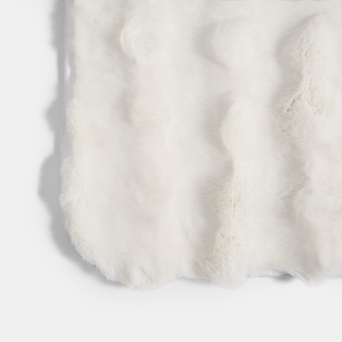 OHS Faux Fur Bubble Rug - Cream >