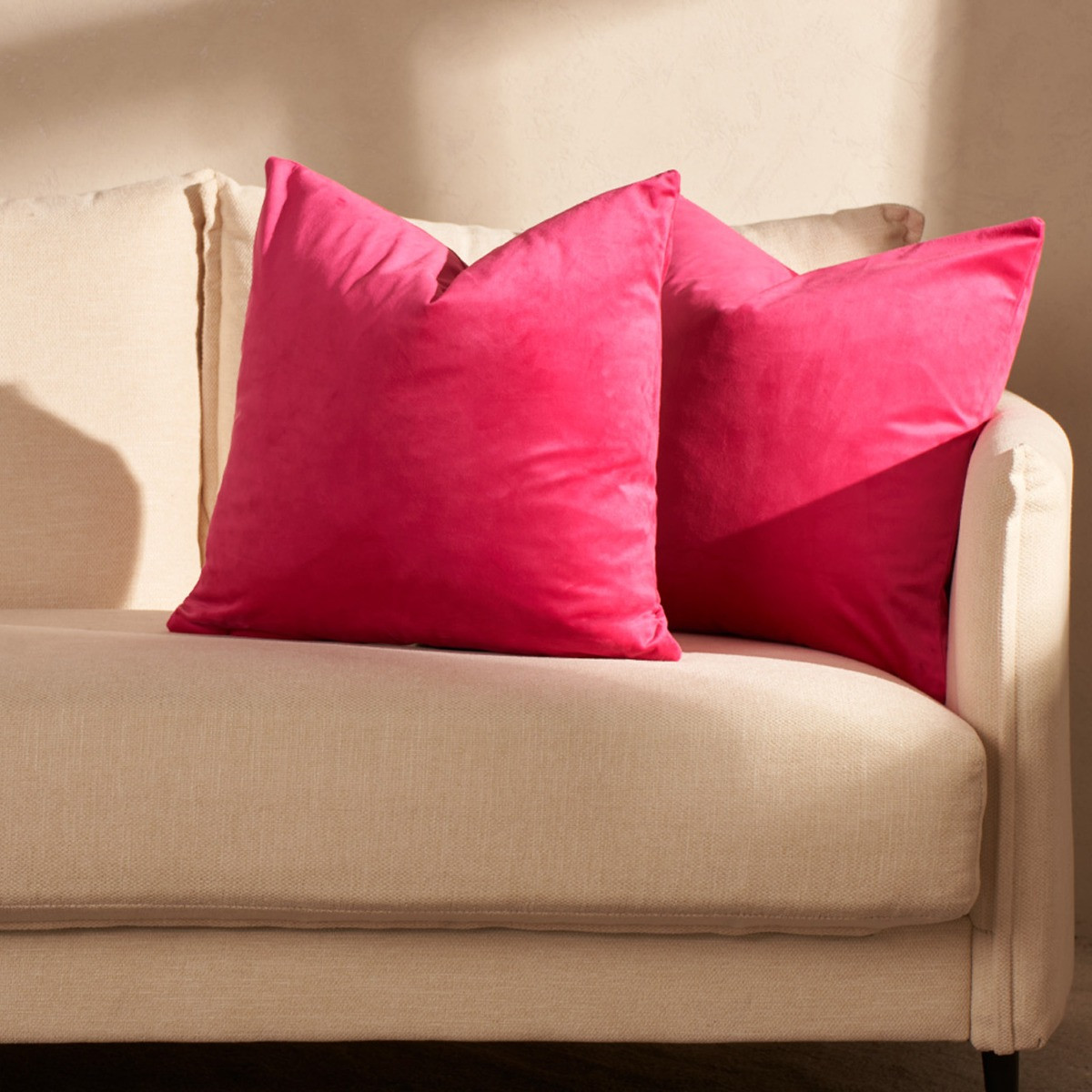 Sienna 4 Pack Matte Velvet Cushion Covers - Fuschia>